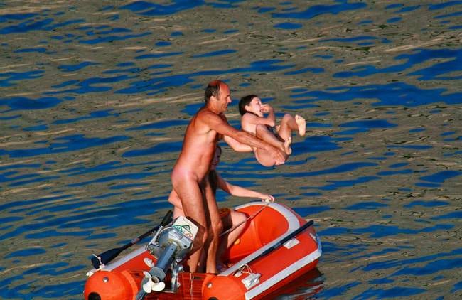 Young nidists purenudism photo [Summer nudism]